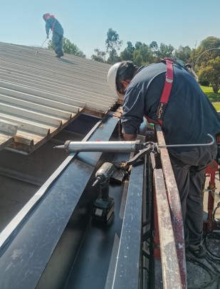 Sellado de Canaletas en altura